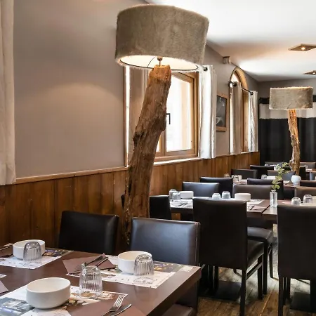 - Village Montana 3* Val-d'Isere